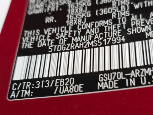 Used 2021 Toyota Highlander XLE image 52