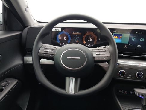 New 2026 Hyundai Kona SE image 12