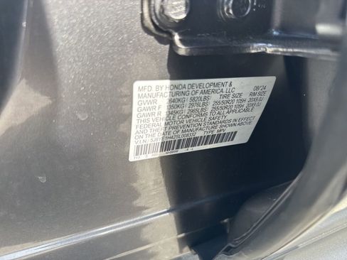 Used 2025 Acura MDX w/ Technology Package image 38