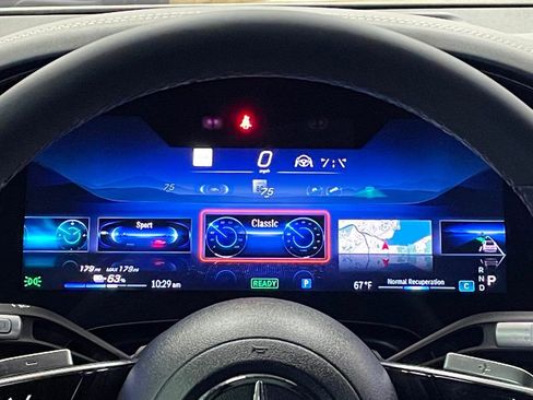 Used 2023 Mercedes-Benz EQS 580 4MATIC SUV image 36