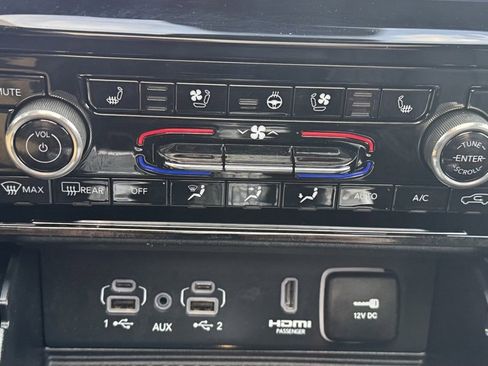 Used 2024 Jeep Grand Cherokee L Summit image 33