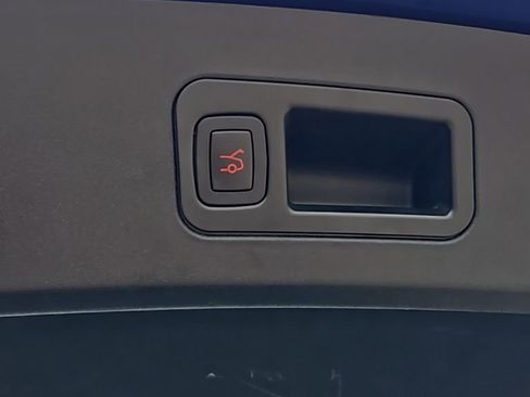 Used 2015 Tesla Model S 85D image 25