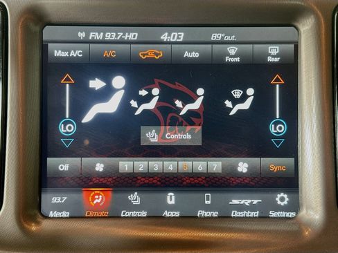 Used 2022 Dodge Challenger R/T Scat Pack w/ Driver Convenience Group RWD image 24