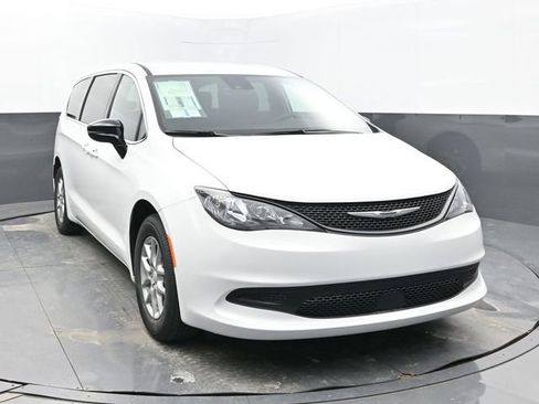 New 2026 Chrysler Voyager LX image 8