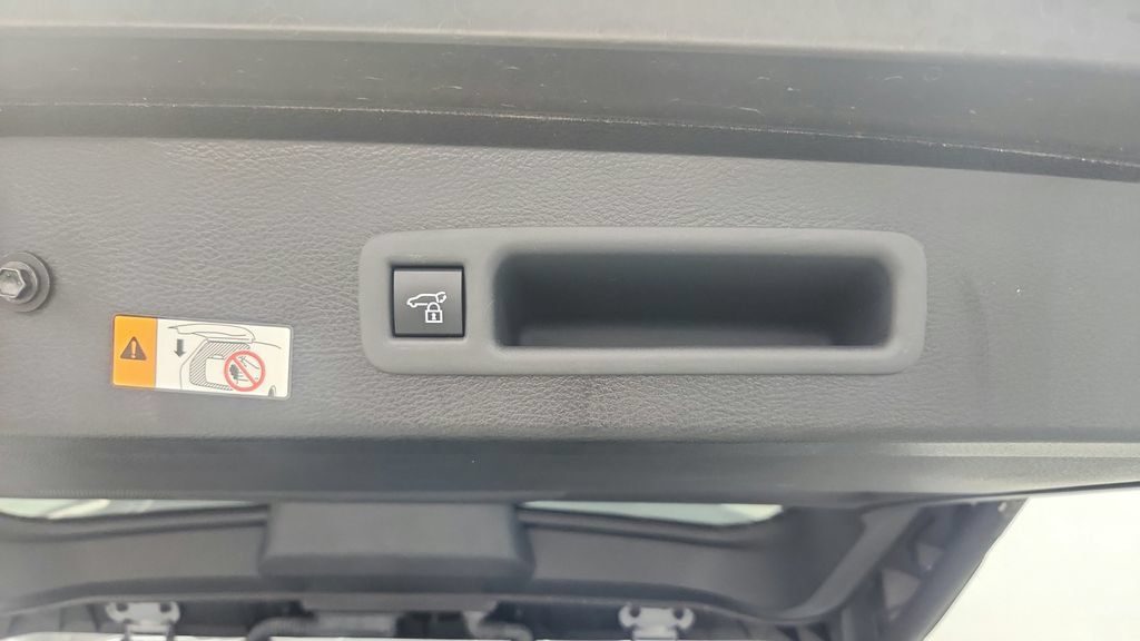 Used 2026 Toyota Sienna XLE Woodland Edition AWD/4WD image 56