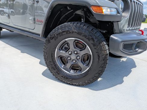 Used 2022 Jeep Gladiator Rubicon w/ Trailer Tow Package AWD/4WD image 10