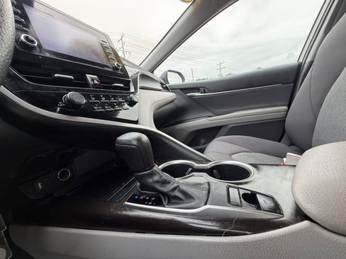 Used 2021 Toyota Camry LE AWD/4WD image 17