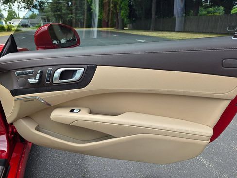 Used 2013 Mercedes-Benz SL 550 image 17