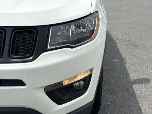 Used 2020 Jeep Compass Latitude FWD image 11