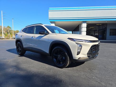 New 2026 Chevrolet Trax ACTIV w/ Driver Confidence Package image 2