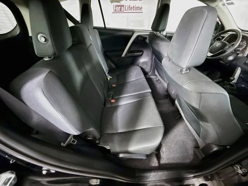 Used 2016 Toyota RAV4 LE AWD/4WD image 27