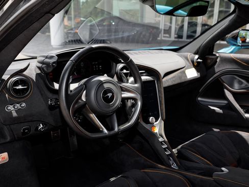 Used 2025 McLaren 750S RWD image 52