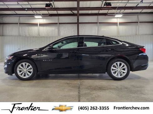 Used 2025 Chevrolet Malibu LT image 1