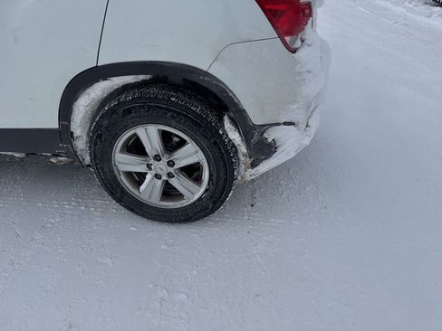 Used 2019 Chevrolet Trax LT w/ LT Convenience Package image 16