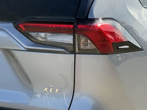 Used 2025 Toyota RAV4 XLE FWD image 7