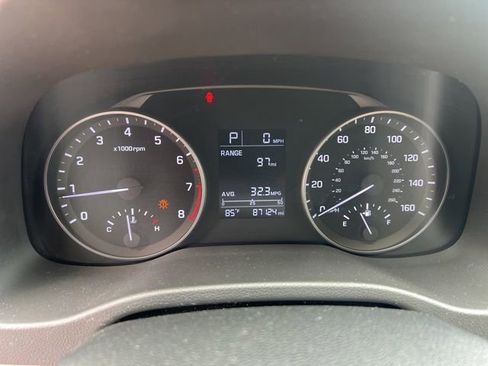 Used 2017 Hyundai Elantra SE FWD image 21