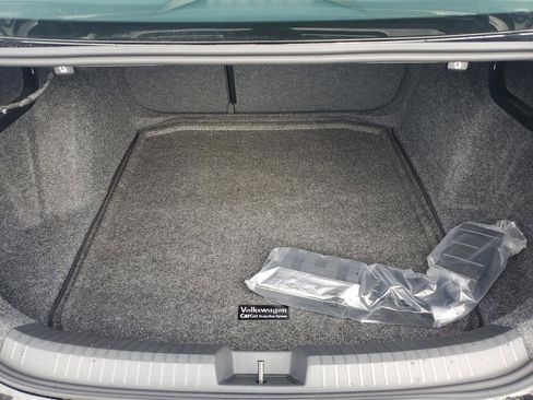 New 2025 Volkswagen Jetta SE image 14