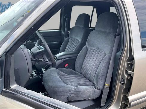 Used 2000 Chevrolet Blazer LS w/ LS Preferred Equipment Group AWD/4WD image 20