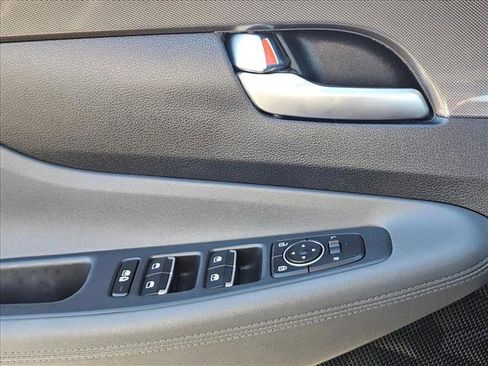 Used 2023 Hyundai Santa Fe SEL image 6