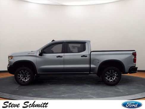 Used 2023 Chevrolet Silverado 1500 ZR2 w/ Technology Package image 25