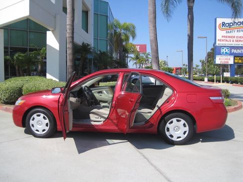 Used 2008 Toyota Camry LE image 4