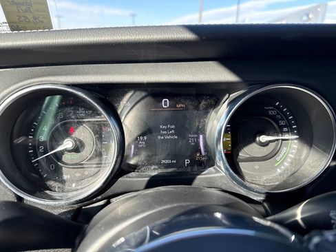 Used 2023 Jeep Wrangler Unlimited Sahara w/ Cold Weather Group image 25