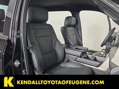 Certified 2025 Toyota Tundra SR5 w/ SR5 Premium Package AWD/4WD image 30