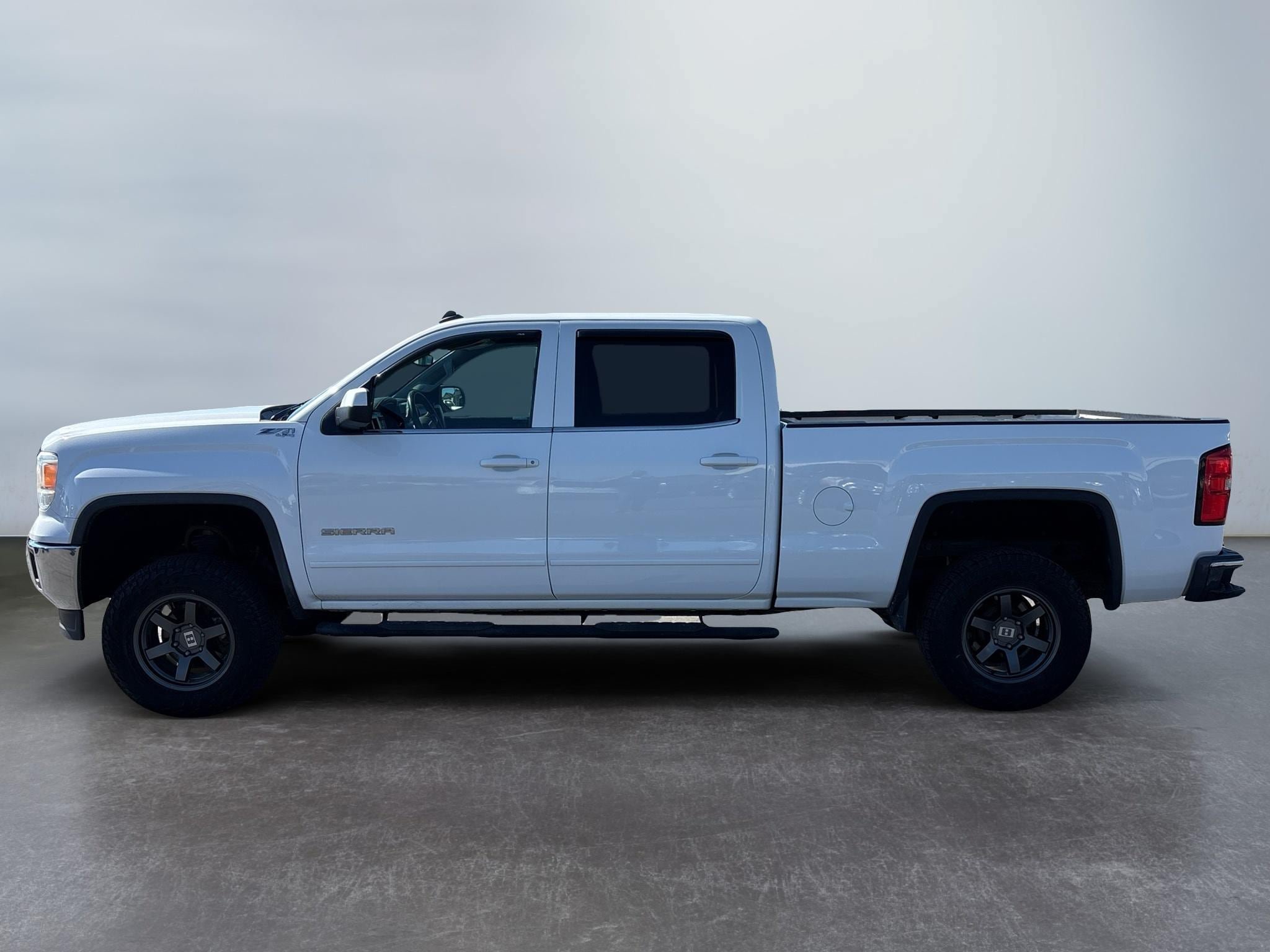 Used 2014 GMC Sierra 1500 SLE w/ SLE Value Package AWD/4WD image 2
