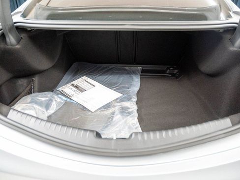 New 2026 Mercedes-Benz CLE 300 4MATIC Coupe image 32