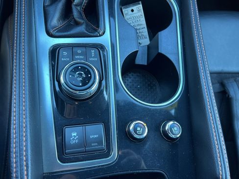 Used 2020 Nissan Maxima SR image 19