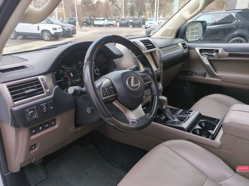 Used 2021 Lexus GX 460 Premium w/ Accessory Package image 14