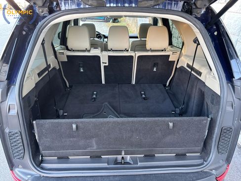 Used 2018 Land Rover Discovery SE image 50