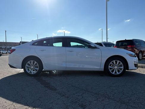 Used 2025 Chevrolet Malibu LT FWD image 4