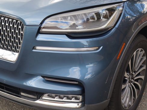 Used 2020 Lincoln Aviator Reserve image 11