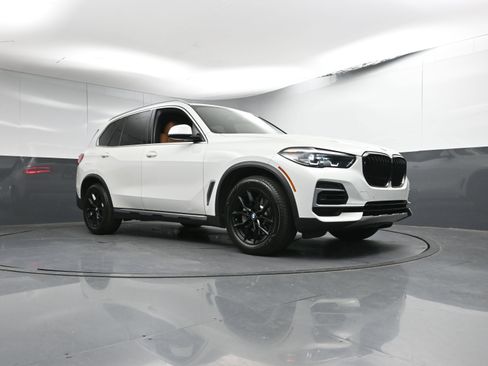 Used 2023 BMW X5 xDrive40i w/ Premium Package image 27