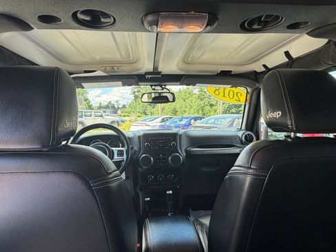 Used 2018 Jeep Wrangler Unlimited Sport AWD/4WD image 33