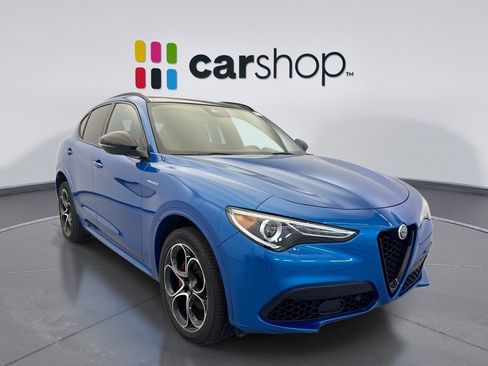 Used 2023 Alfa Romeo Stelvio Veloce AWD/4WD image 7