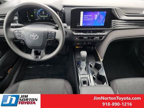Used 2025 Toyota Camry LE image 26