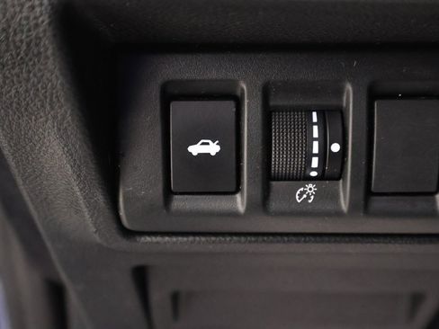 Used 2020 Subaru Legacy image 27