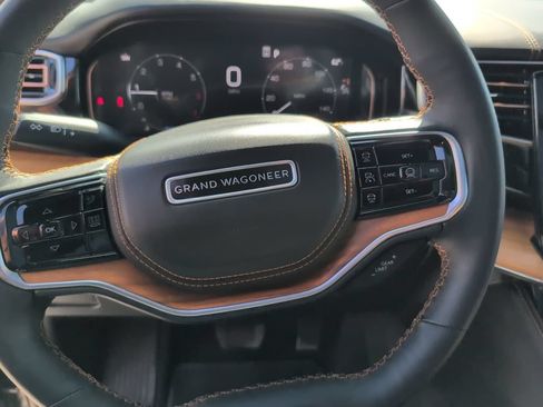 Used 2024 Jeep Grand Wagoneer Series III AWD/4WD image 19