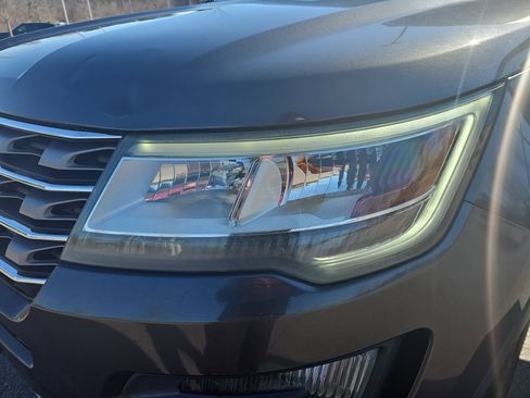 Used 2016 Ford Explorer XLT w/ Equipment Group 202A image 31