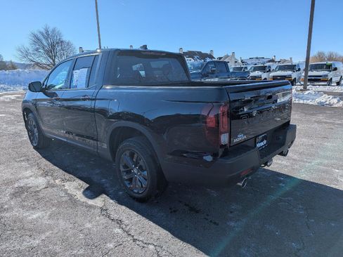 Used 2025 Honda Ridgeline Sport image 5