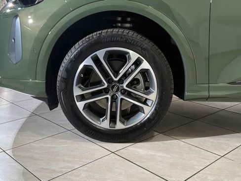 New 2025 Audi Q5 2.0T Premium image 14