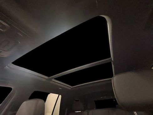 Used 2023 Chevrolet Tahoe RST image 3