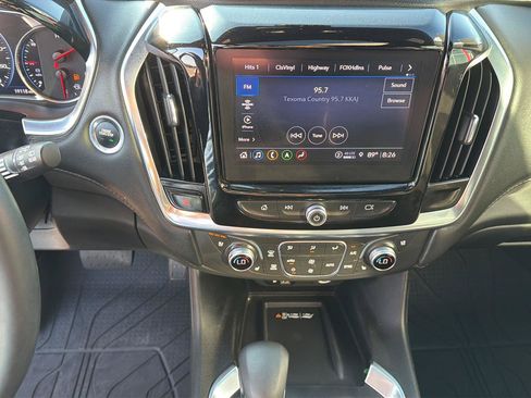 Used 2023 Chevrolet Traverse High Country AWD/4WD image 26