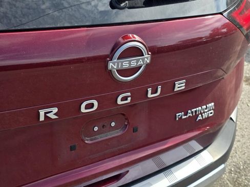 Used 2023 Nissan Rogue Platinum w/ Platinum Premium Package AWD/4WD image 5