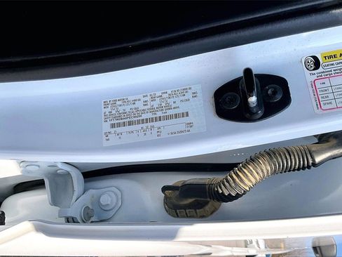 Used 2023 Ford F250 XL w/ FX4 Off-Road Package image 30