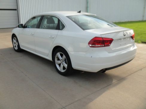 Used 2013 Volkswagen Passat 2.5 SE FWD image 7