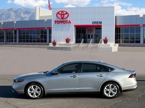 Used 2025 Honda Accord LX image 6