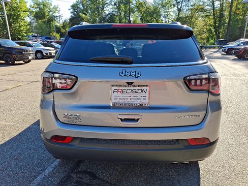 Certified 2022 Jeep Compass Limited image 6